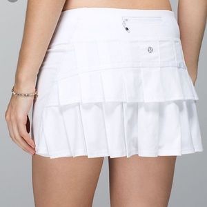 White lululemon pacesetter skirt